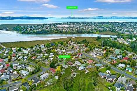 Photo of property in 5 Allington Road, Massey, Auckland, 0614