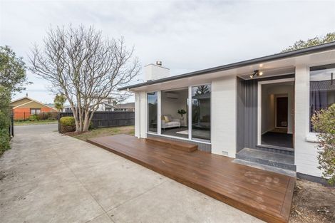 Photo of property in 109 Effingham Street, North New Brighton, Christchurch, 8083