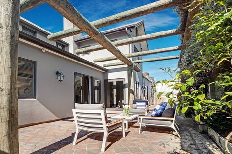 Photo of property in 5b Te Mata Peak Road, Havelock North, 4130