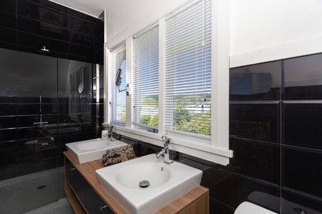 Photo of property in 11 Wharfe Street, South Hill, Oamaru, 9400