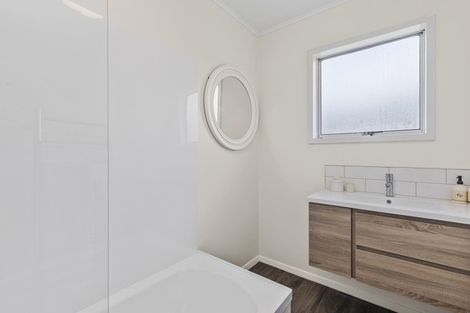 Photo of property in 242 Wellington Road, Wainuiomata, Lower Hutt, 5014