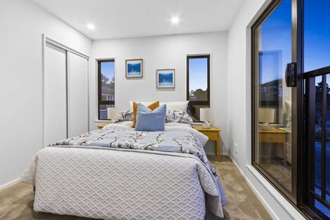 Photo of property in 70a Bond Crescent, Forrest Hill, Auckland, 0620