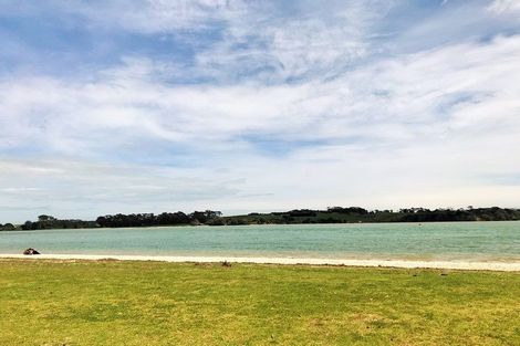 Photo of property in 63 Clarks Beach Road, Clarks Beach, 2122