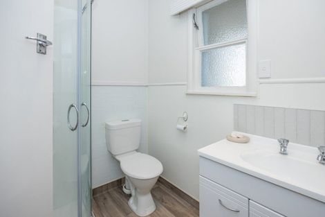 Photo of property in 22 Forest Lake Road, Forest Lake, Hamilton, 3200