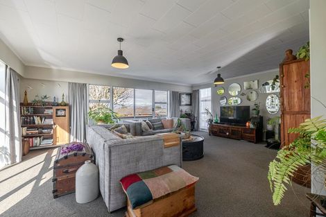 Photo of property in 6 Drury Street, Cloverlea, Palmerston North, 4412