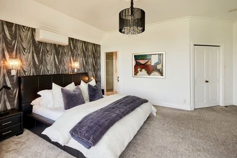 Photo of property in 4 Robieson Street, Roseneath, Wellington, 6011