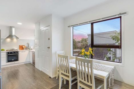 Photo of property in 2/181 Rangatira Road, Beach Haven, Auckland, 0626