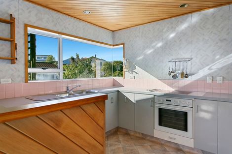 Photo of property in 23 Hammersmith Street, Richmond Heights, Taupo, 3330