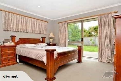 Photo of property in 13 Whitford Place, Rototuna North, Hamilton, 3210