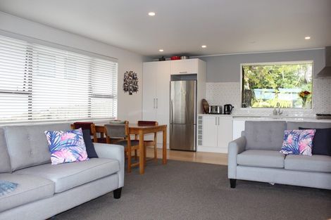 Photo of property in 99c Captain Scott Road, Glen Eden, Auckland, 0602