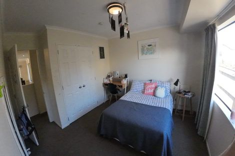 Photo of property in 5 Waimanu Bay Drive, Te Atatu Peninsula, Auckland, 0610