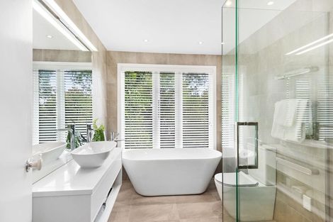 Photo of property in 9 Korau Road, Greenlane, Auckland, 1051