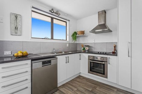 Photo of property in 15 Matipo Place, Edgecumbe, 3120