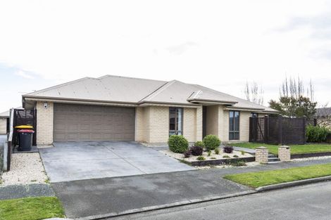 Photo of property in 15 Sovereign Gardens, Halswell, Christchurch, 8025