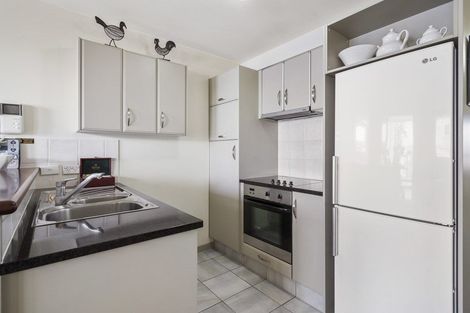 Photo of property in Anchorage Apartments, 211/36 Victoria Road, Mount Maunganui, 3116