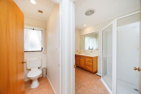 Photo of property in 14 Fraser Court, Roslyn, Palmerston North, 4414