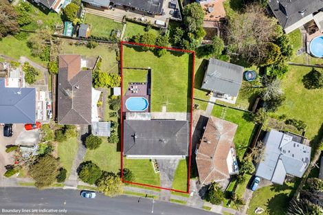 Photo of property in 16 La Trobe Street, Pakuranga Heights, Auckland, 2010