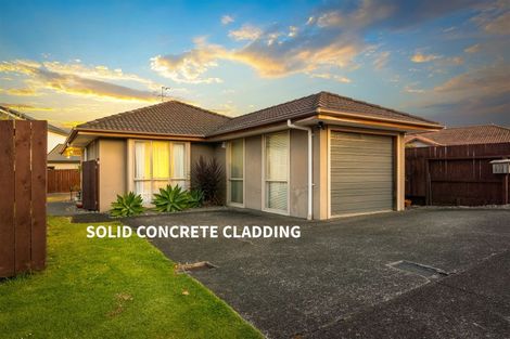 Photo of property in 24 Zefiro Drive, Massey, Auckland, 0614