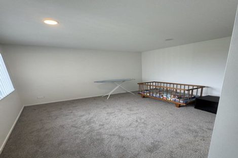 Photo of property in 27c Sunnyside Road, Sunnyvale, Auckland, 0612