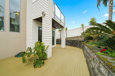 Photo of property in 122 Kittiwake Drive, Schnapper Rock, Auckland, 0632