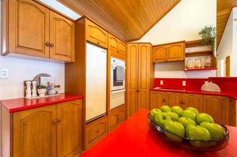 Photo of property in 102 Beach Road, Thames, 3500