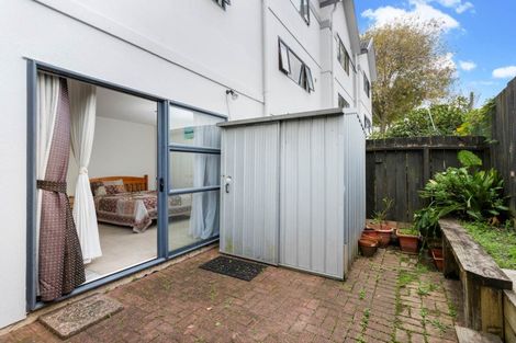 Photo of property in 9/17a Delta Avenue, New Lynn, Auckland, 0600