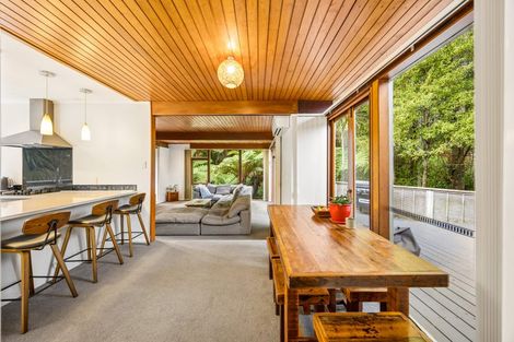 Photo of property in 7 Waima Crescent, Titirangi, Auckland, 0604