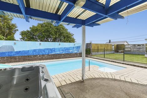 Photo of property in 7 Cracroft Street, Waitara, 4320