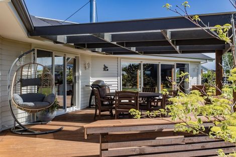 Photo of property in 8 Pukeko Way, Amberley, 7410