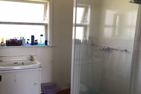 Photo of property in 1/8 Anne Road, Hillcrest, Auckland, 0627