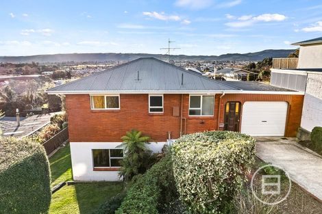 Photo of property in 15 Tweed Street, Kinmont Park, Mosgiel, 9024