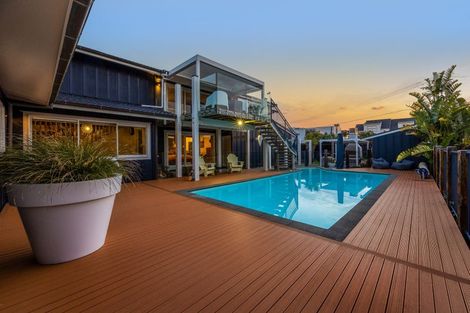 Photo of property in 9 Groves Road, Raumati Beach, Paraparaumu, 5032