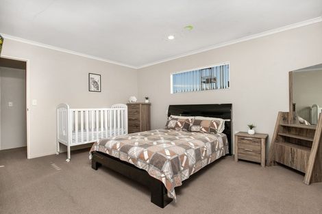 Photo of property in 30a Wellington Street, Pukekohe, 2120