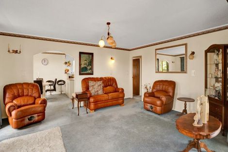 Photo of property in 14 Poplar Grove, Whalers Gate, New Plymouth, 4310