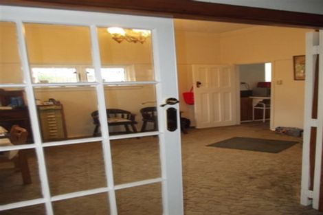 Photo of property in 17 Rhodes Street, Waimate, 7924