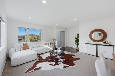 Photo of property in 17a Patons Road, Howick, Auckland, 2014