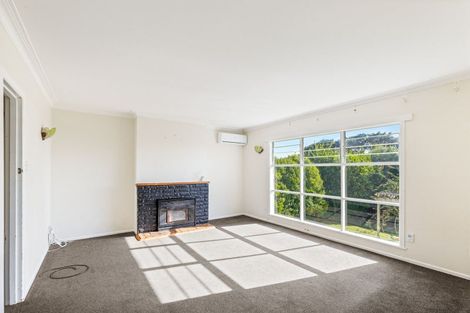 Photo of property in 15 Murray Road, Te Atatu Peninsula, Auckland, 0610