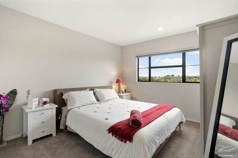 Photo of property in 7 Bronwylian Drive, Flat Bush, Auckland, 2016