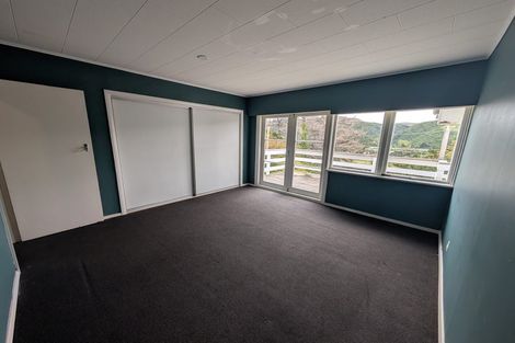 Photo of property in 74 Holborn Drive, Stokes Valley, Lower Hutt, 5019
