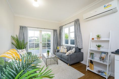 Photo of property in 99 Heretaunga Street, Palmerston North, 4414