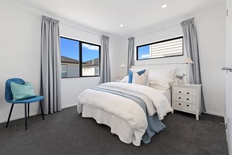 Photo of property in 53a Sunderlands Road, Half Moon Bay, Auckland, 2012