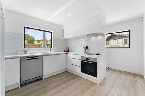 Photo of property in 89a Oreil Avenue, West Harbour, Auckland, 0618