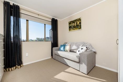 Photo of property in 2/33 Golf Road, Mount Maunganui, 3116
