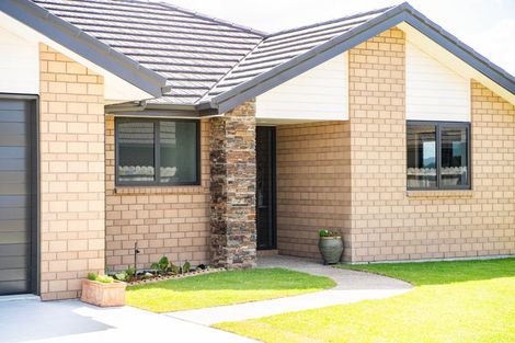Photo of property in 12 Breton Drive, Waipu, 0510