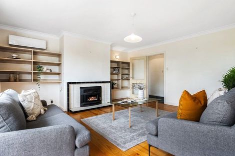 Photo of property in 10 Clouston Street, Saint Martins, Christchurch, 8022