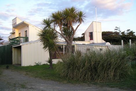 Photo of property in 92 Oki Street, Oreti Beach, Invercargill, 9879