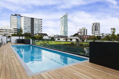 Photo of property in Frank Sargeson Apts, 202/74 Anzac Street, Takapuna, Auckland, 0622