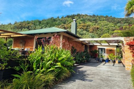 Photo of property in 8 Rutland Street, Picton, 7220