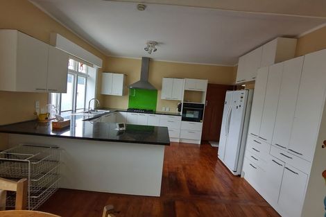 Photo of property in 104 Parkvale Road, Karori, Wellington, 6012