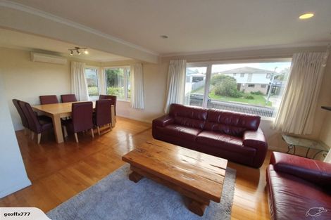 Photo of property in 21 Judkins Crescent, Cockle Bay, Auckland, 2014